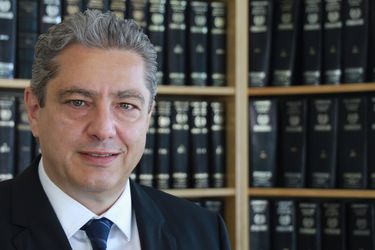 Abraam Kosmidis - Rechtsanwalt in Deutschland + Griechenland